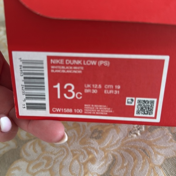 Panda dunk lows- size 13C - Picture 7 of 7